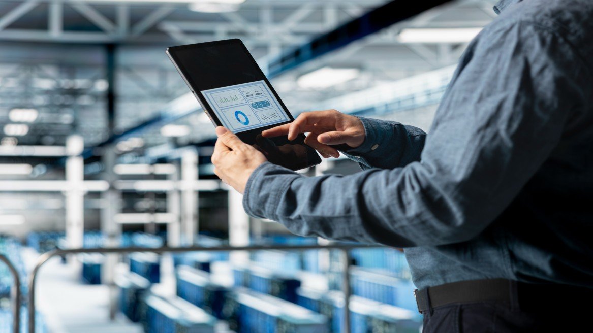 Scaling Logistics Platforms: Identifying and Fixing Bottlenecks in High-Volume Systems